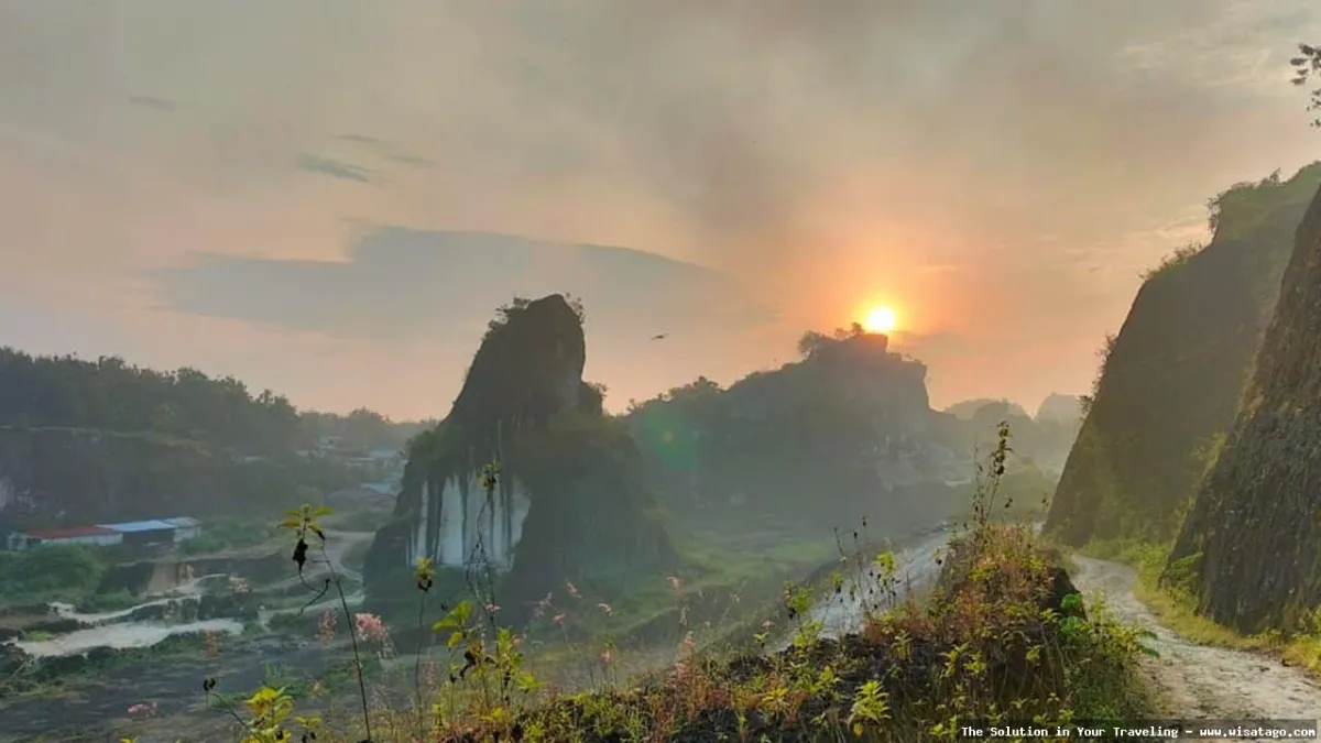 wisata Gunung Pegat Ponggok Srengat indah
