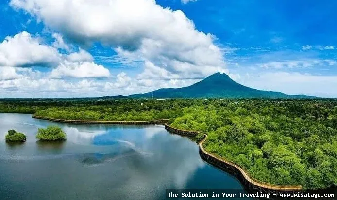 Wisata Gunung Ranai, pemandangan alam indah