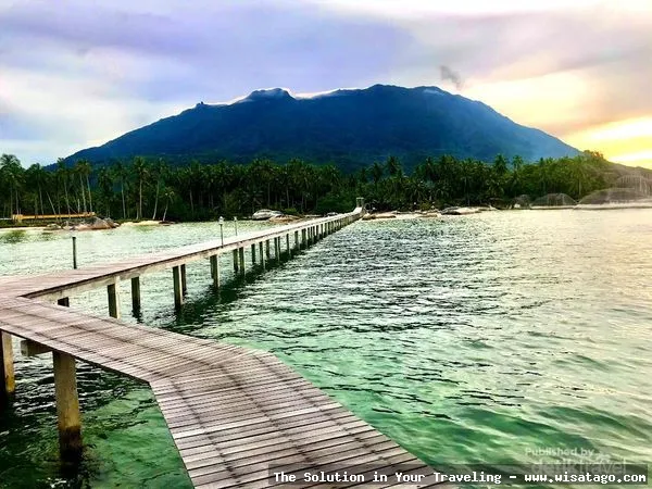 Wisata Gunung Ranai, pemandangan menakjubkan.