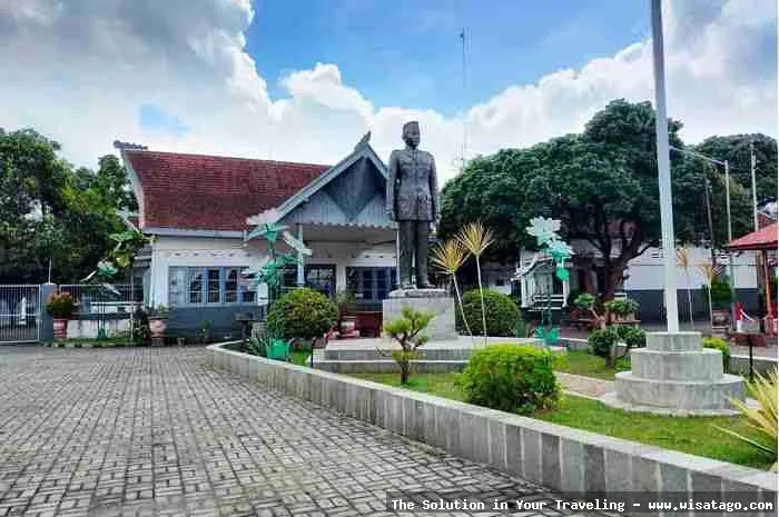 wisata Istana Gebang, bangunan bersejarah