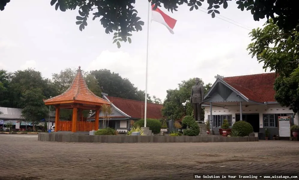 wisata Istana Gebang: bangunan bersejarah megah