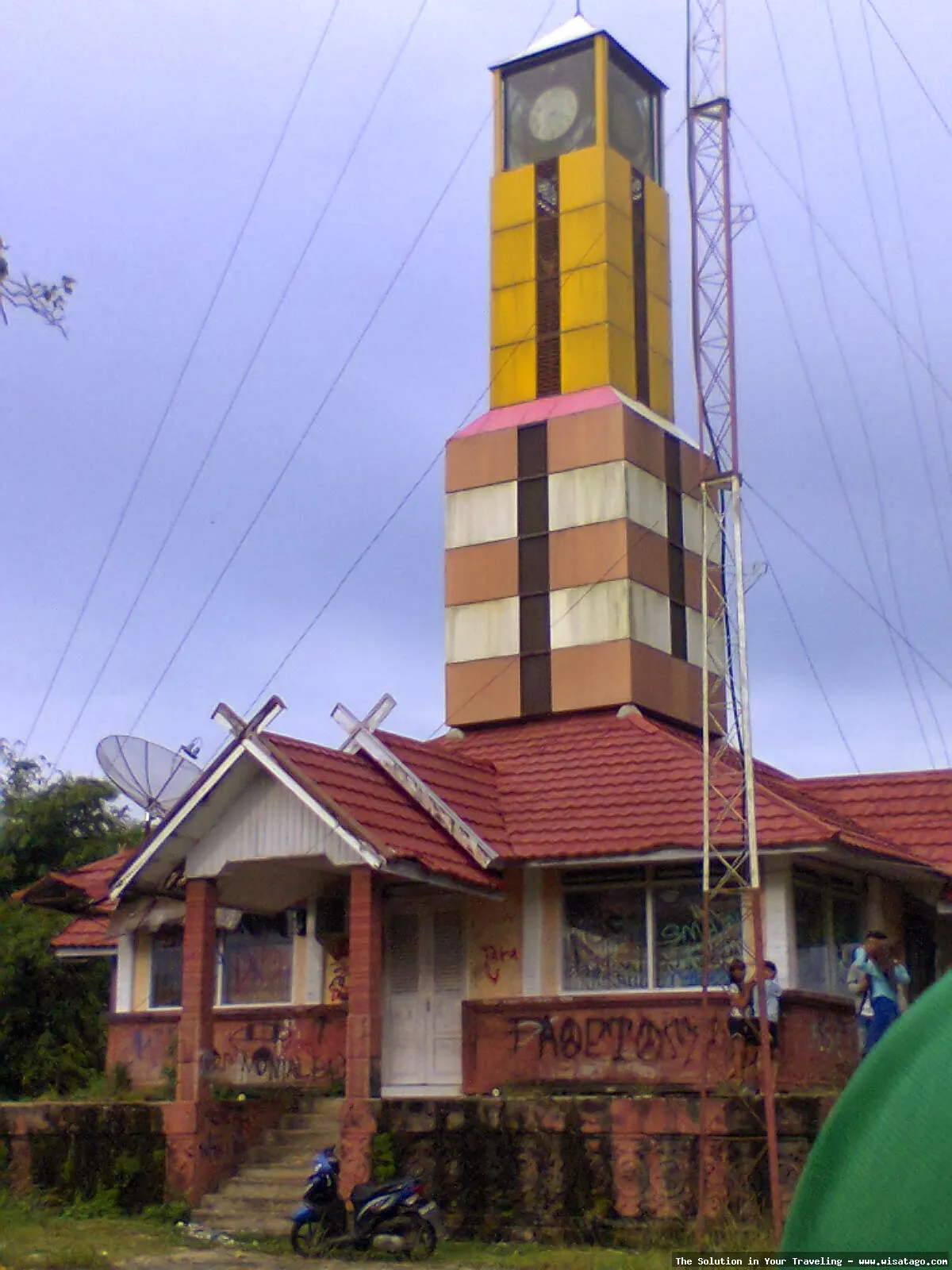 wisata Jam Gento, spot foto unik