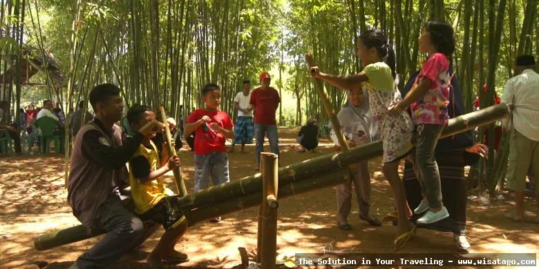 Wisata Kampung Bambu yang asri