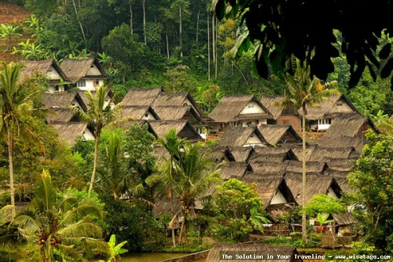 wisata Kampung Naga: Desa tradisional Sunda