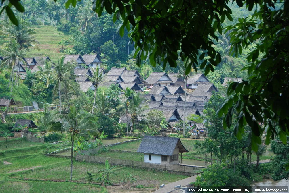 wisata Kampung Naga, suasana tradisional