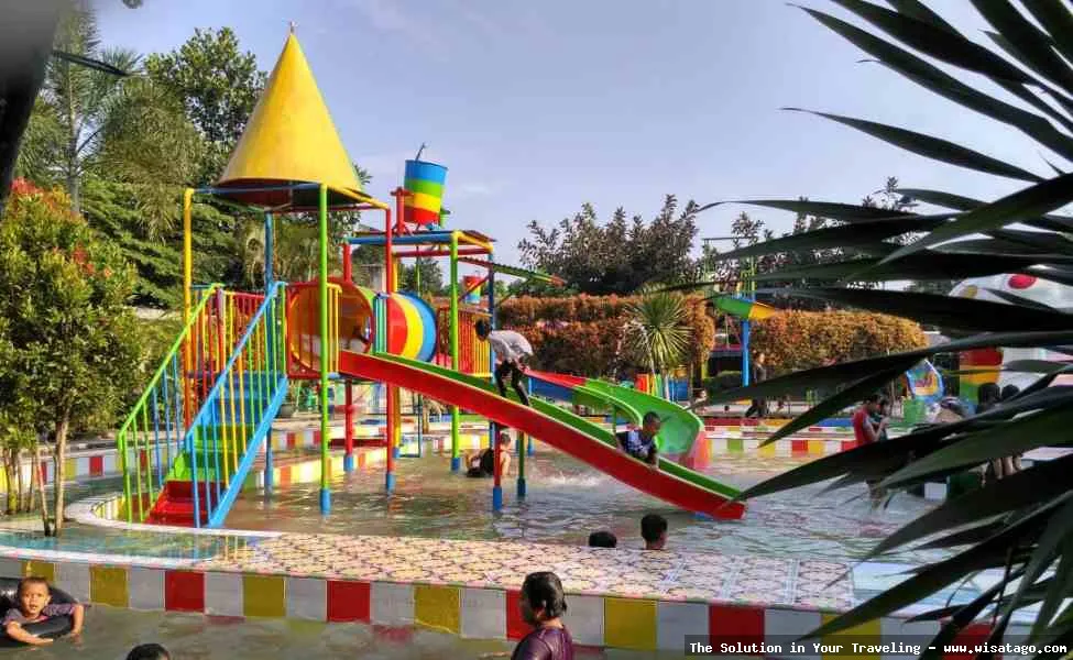 wisata Kampung Pelangi Waterpark ceria