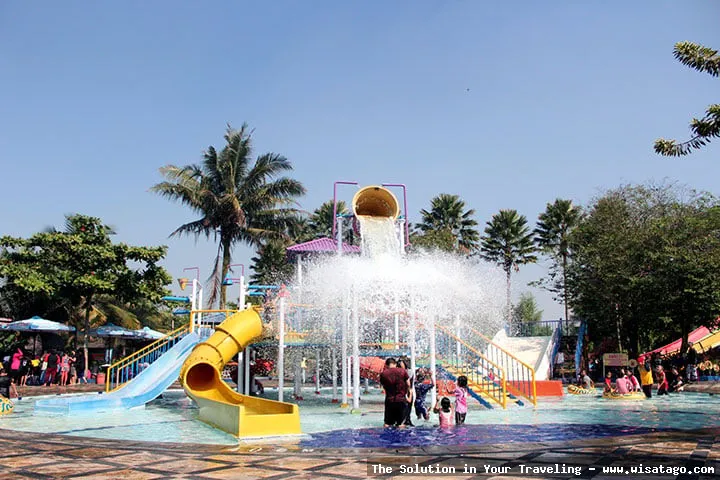 wisata Kampung Pelangi Waterpark ceria