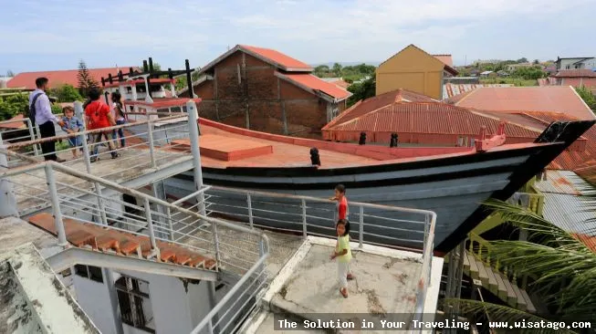 WISATA KAPAL KRUENG ACEH LAMPULO yang indah