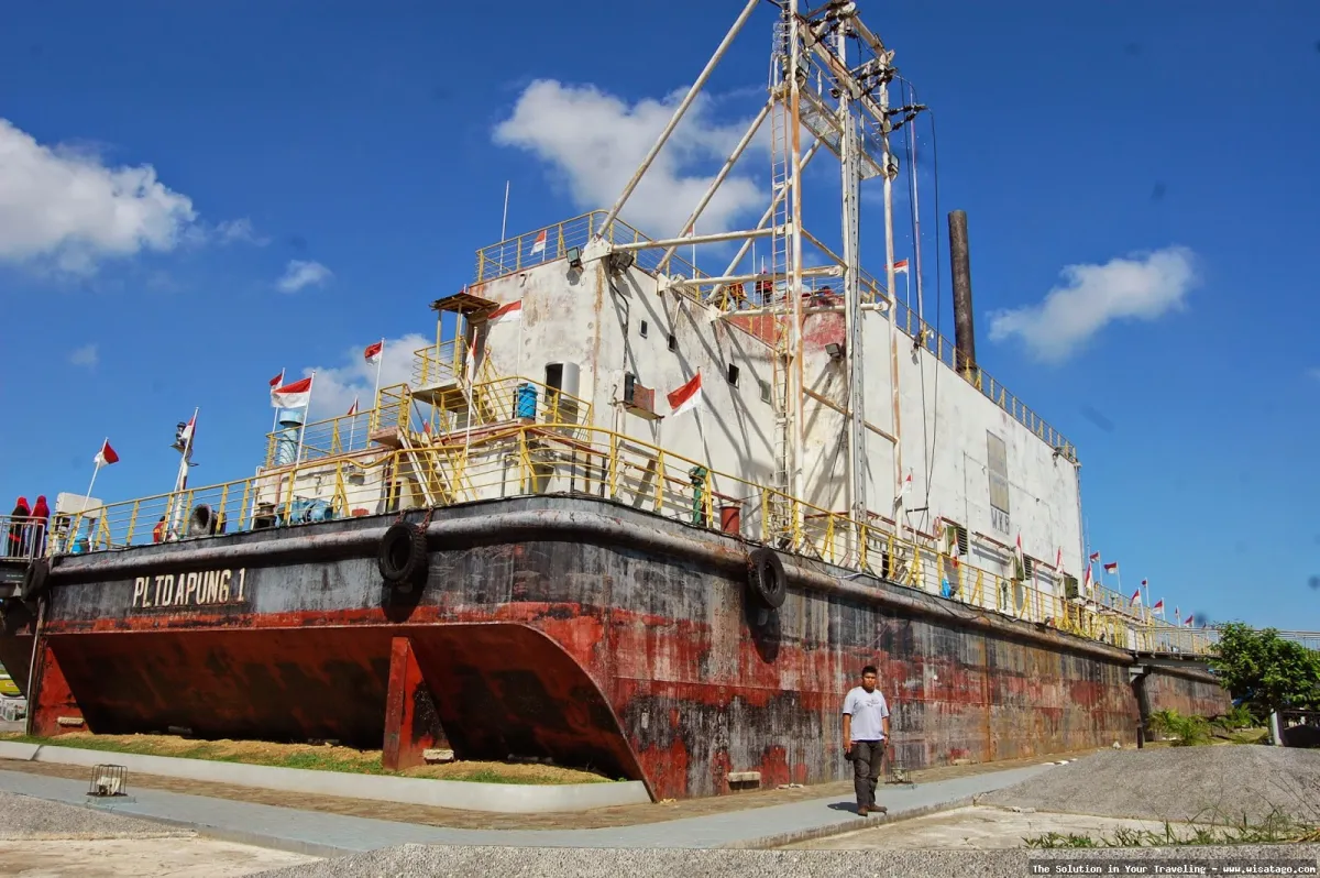 WISATA KAPAL KRUENG ACEH LAMPULO yang indah