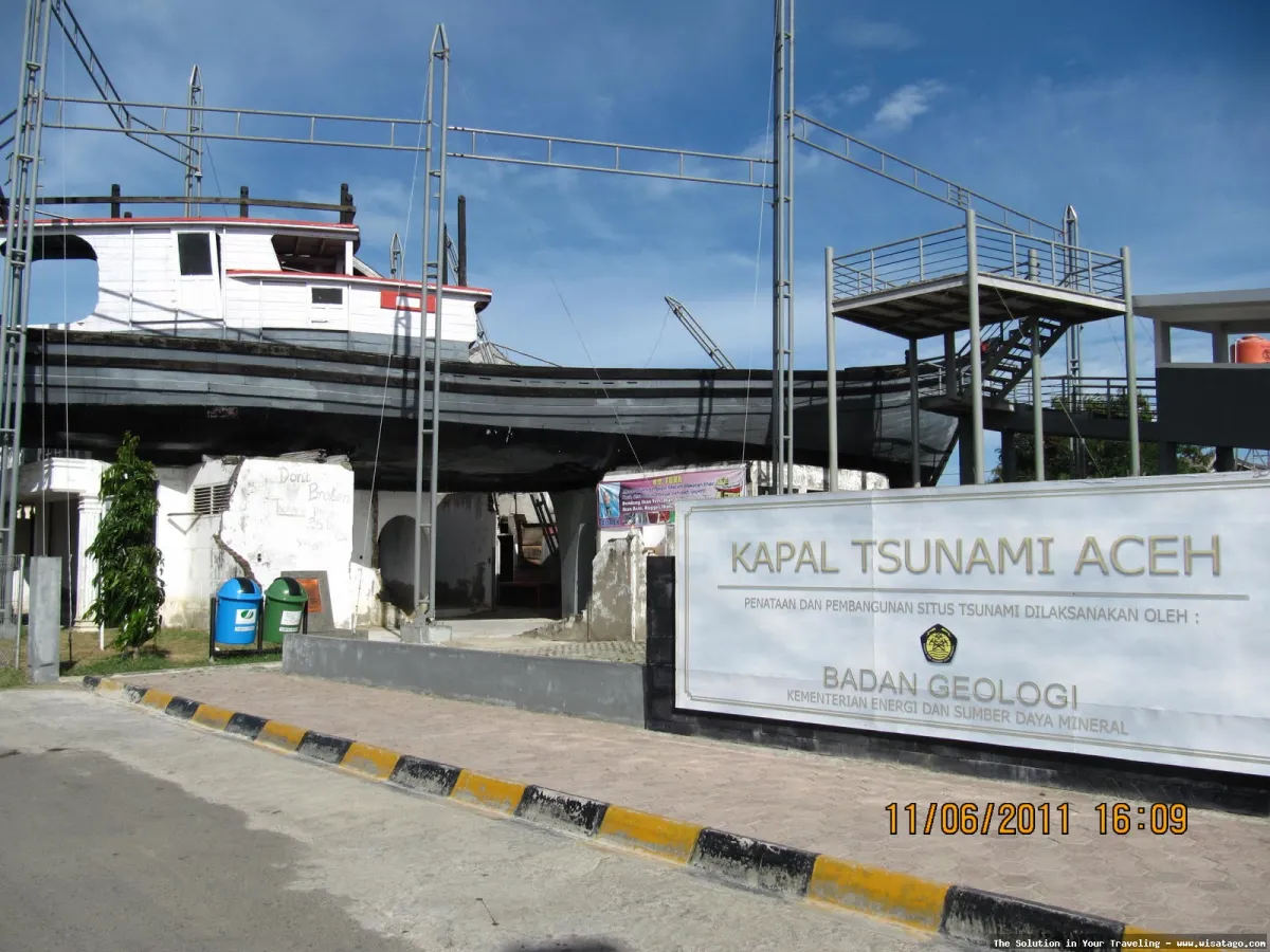 WISATA KAPAL KRUENG ACEH LAMPULO yang unik