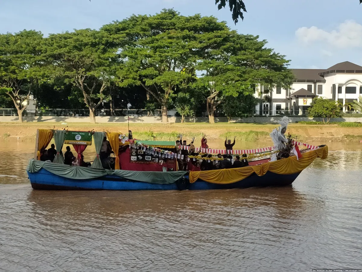 WISATA KAPAL KRUENG ACEH LAMPULO populer