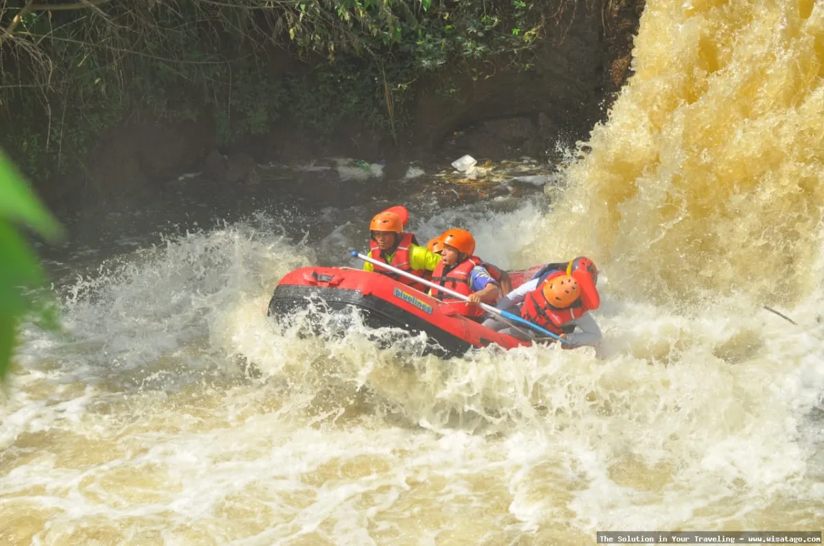 wisata Kasembon Rafting seru dan menantang