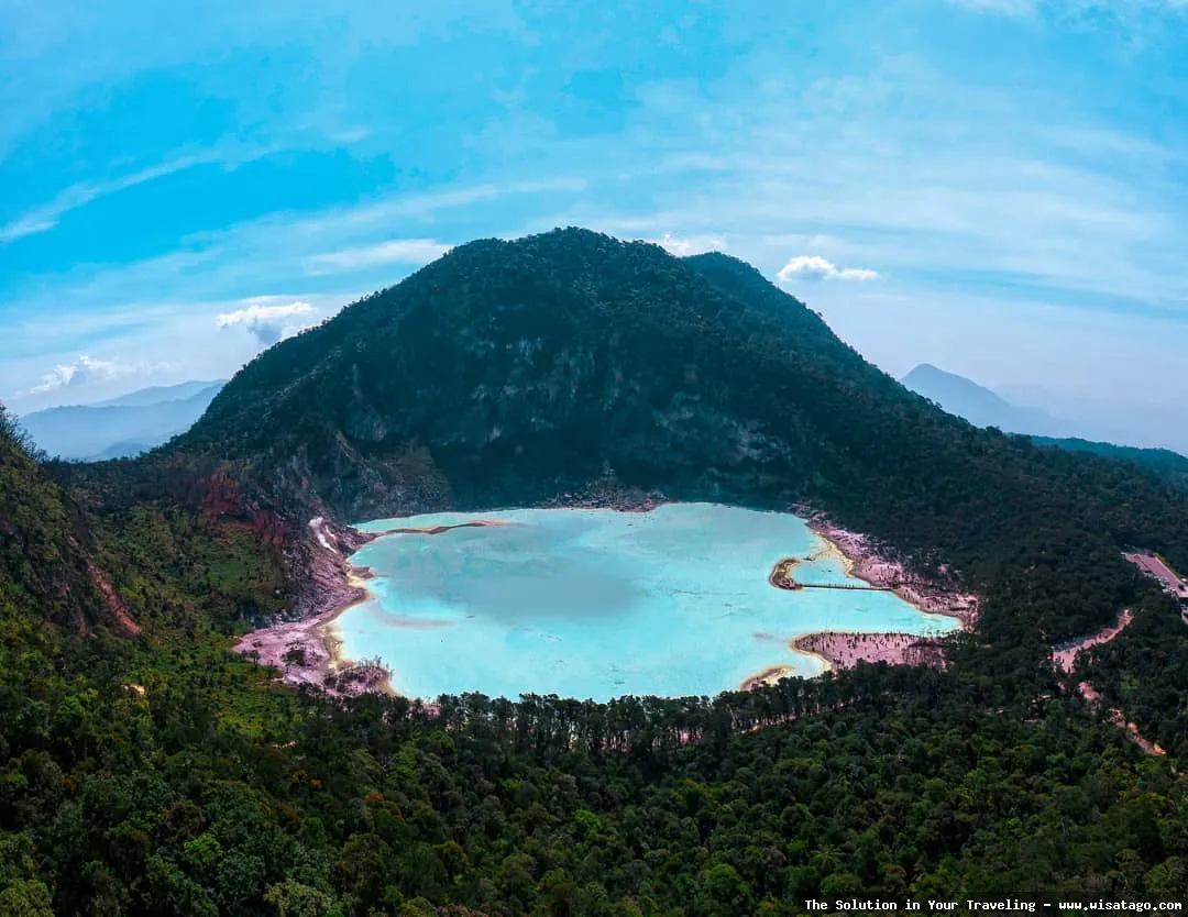 Wisata Kawah Putih Ciwidey yang memukau