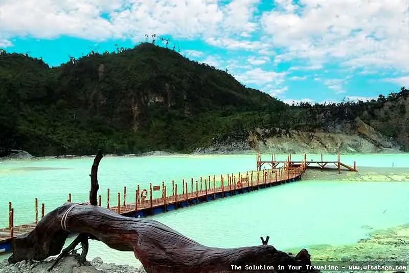 Wisata Kawah Putih Ciwidey yang memukau