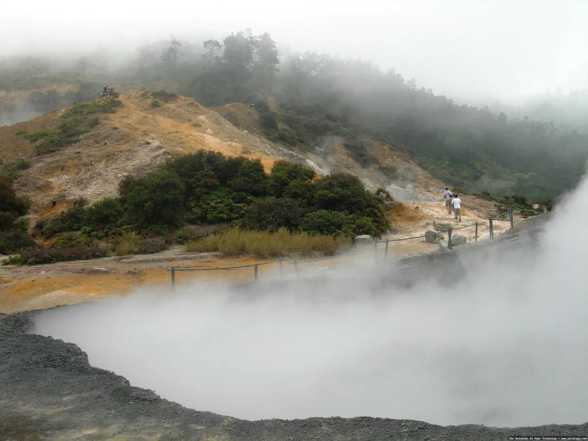 wisata Kawah Sikidang yang memukau