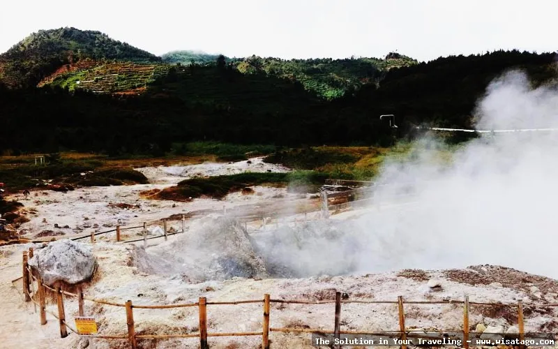 wisata Kawah Sikidang yang memukau