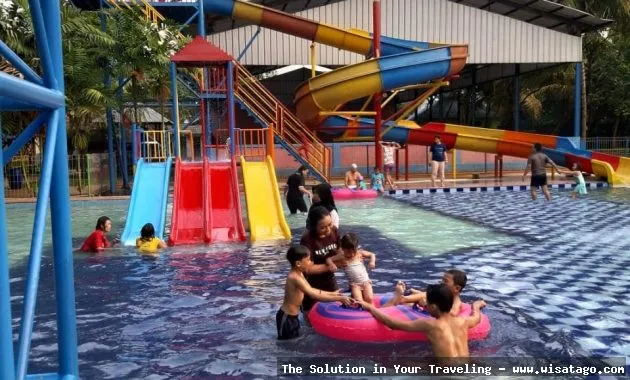 wisata Kolam Renang Pasir Putih memukau