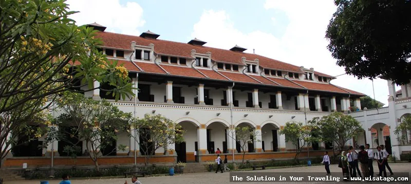 Wisata Lawang Sewu, bangunan bersejarah.