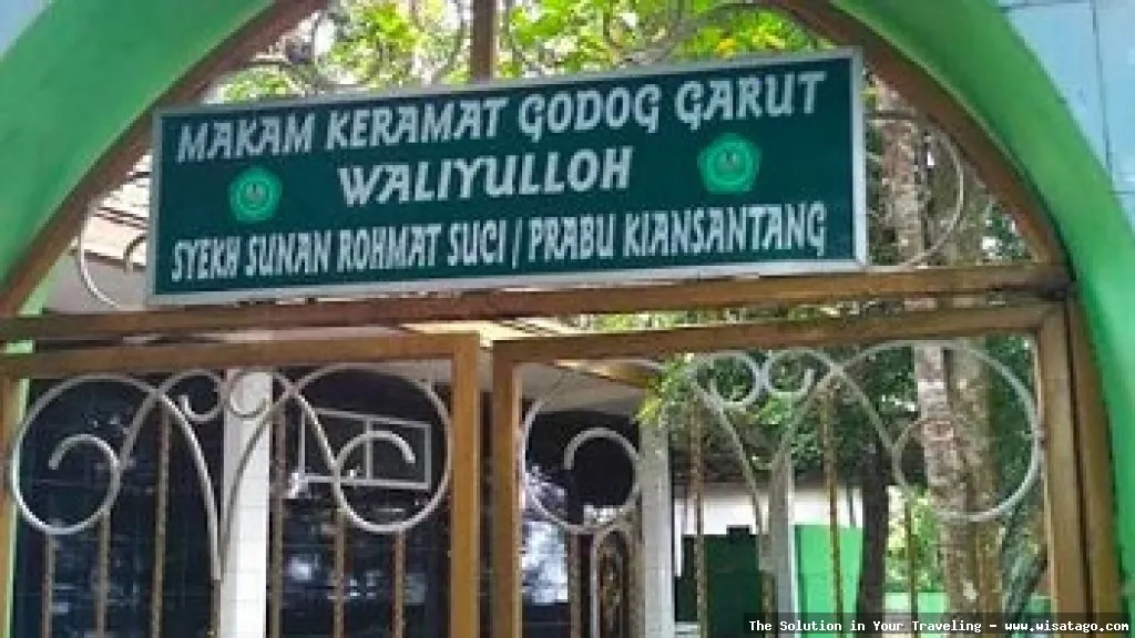 wisata Makam Keramat Siantan yang sakral