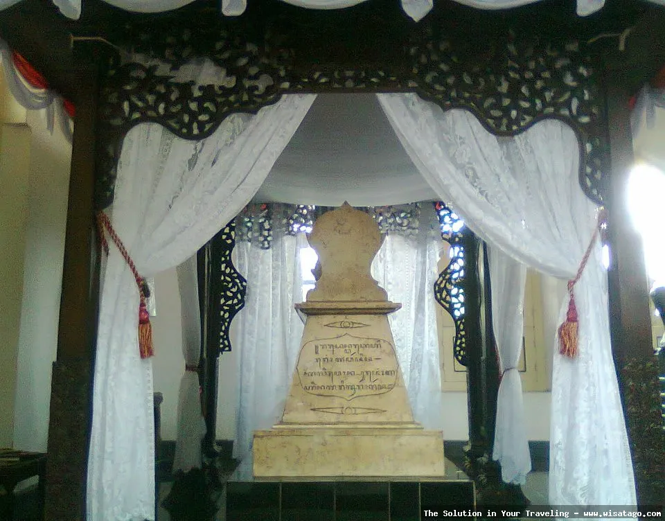 wisata Makam Ki Ronggo yang sakral