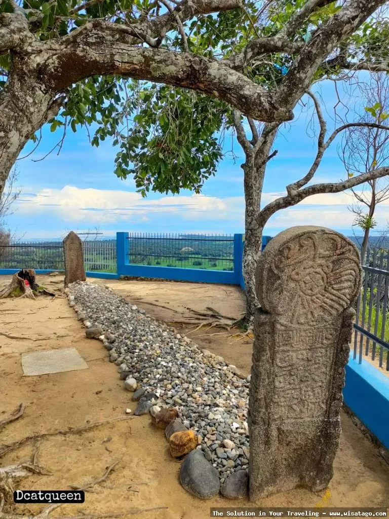 wisata Makam Merah yang menawan