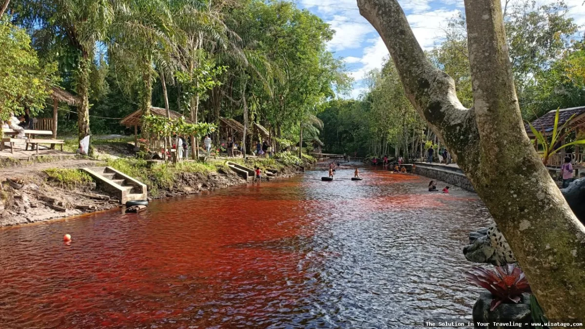wisata Makam Merah, situs bersejarah