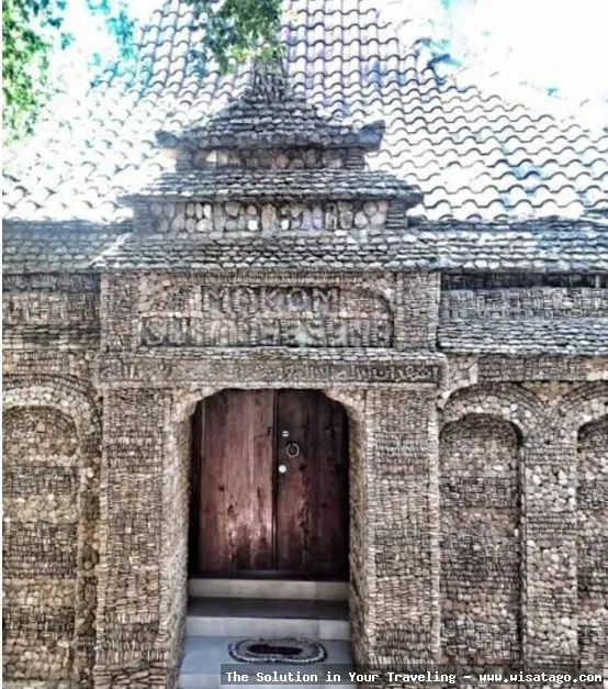 wisata Makam Sunan Geseng yang sakral