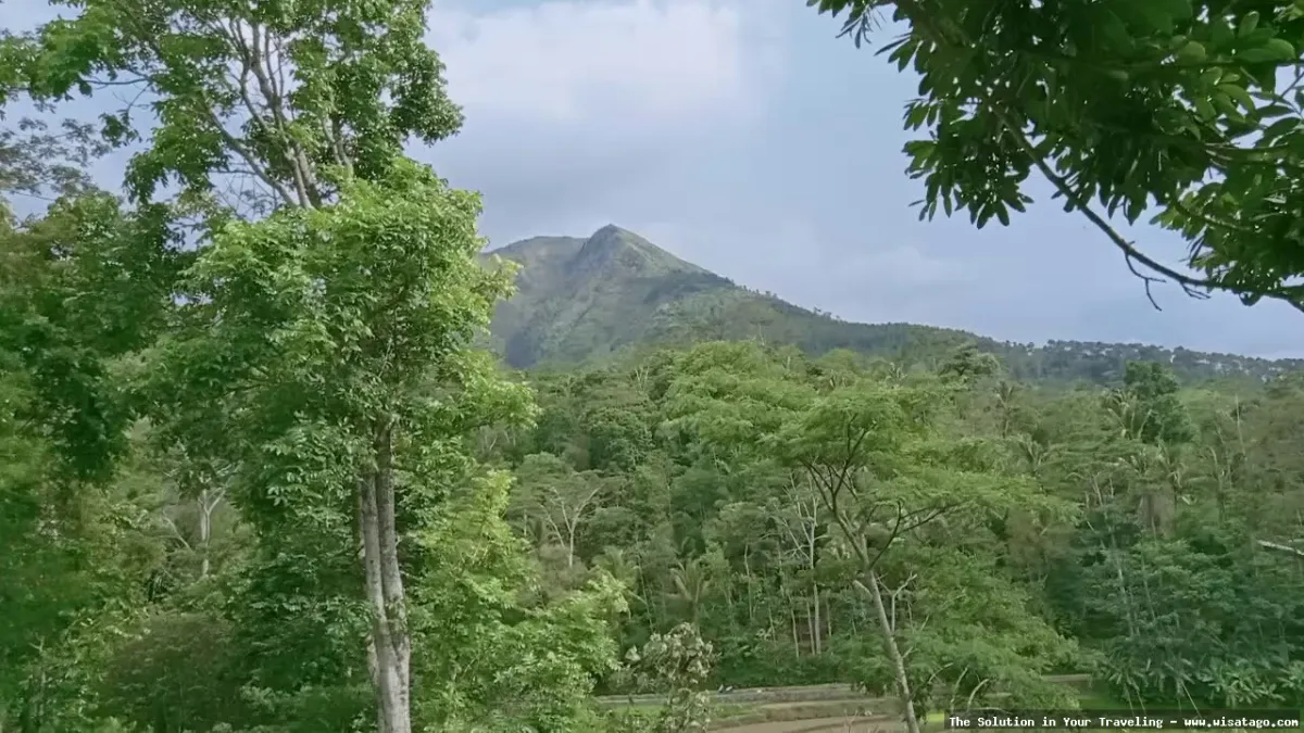 wisata Makam Sunan Geseng yang religius