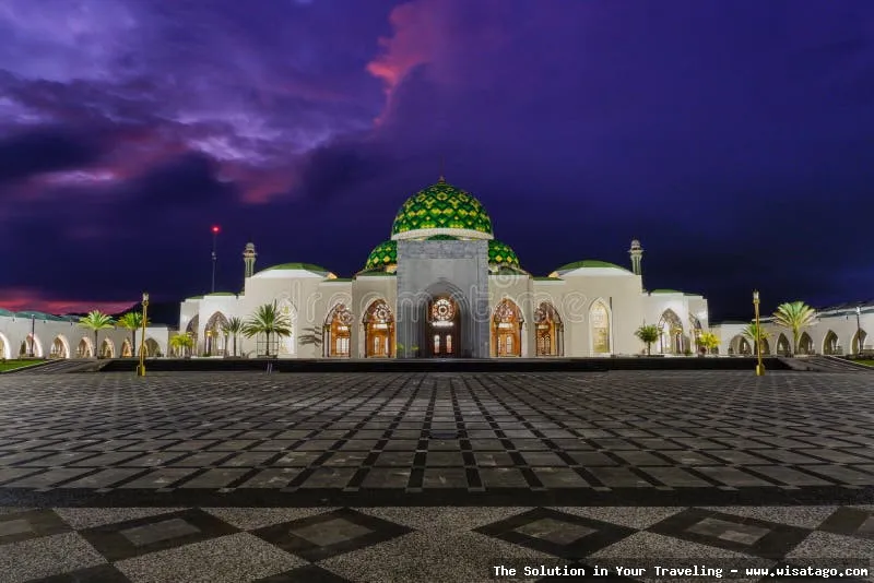 wisata Masjid Agung Natuna yang megah