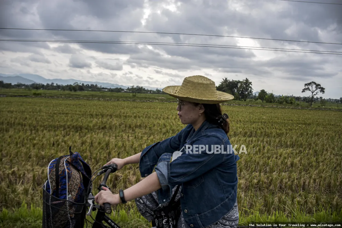 Wisata Masjid Agung Pondok Tinggi menawan
