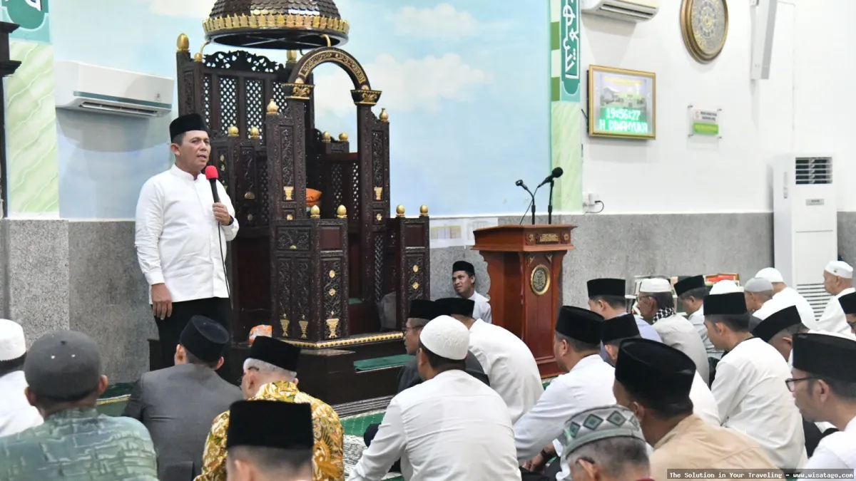 Wisata Masjid Jami Baiturrahim yang menawan