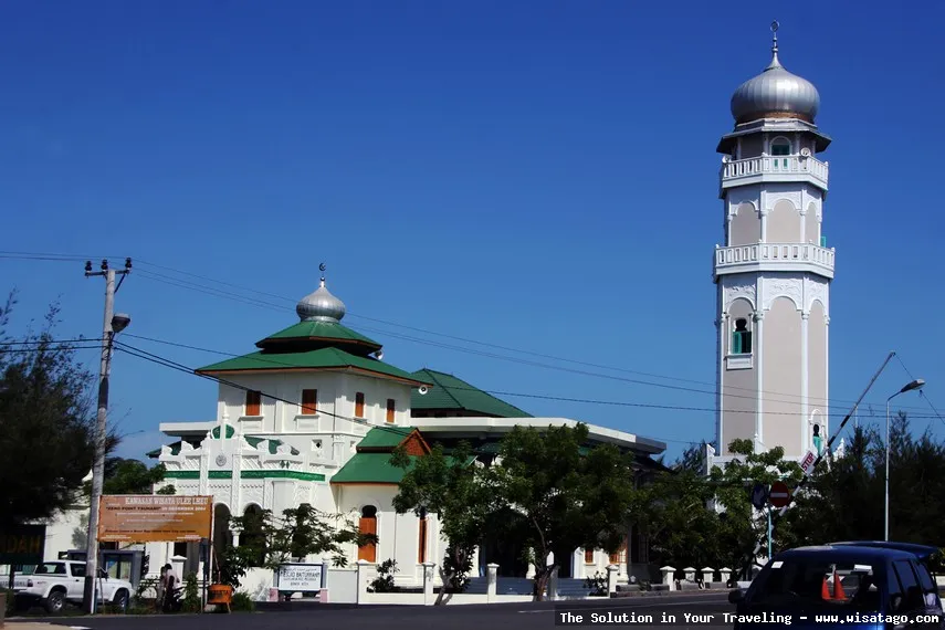 Wisata Masjid Jami Baiturrahim yang memukau