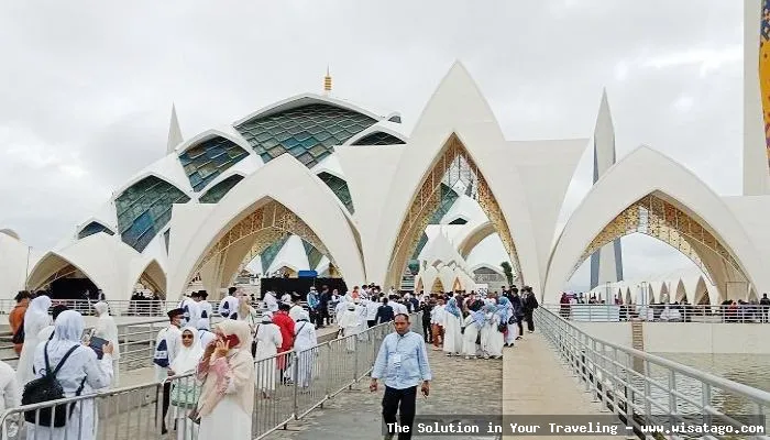 Wisata Masjid Raya Bandung yang indah