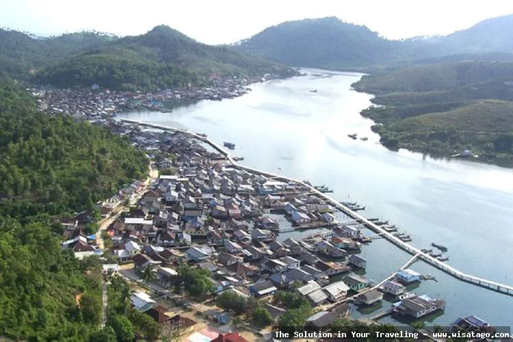 wisata Meriam Tegak yang bersejarah