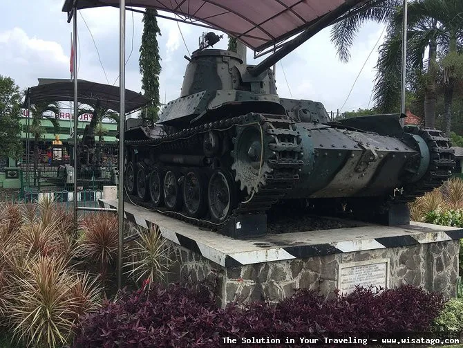 wisata Museum Brawijaya: koleksi alutsista