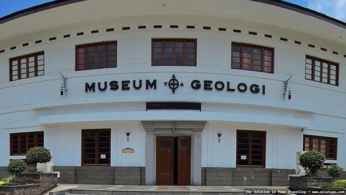 Wisata Museum Geologi Bandung menarik.