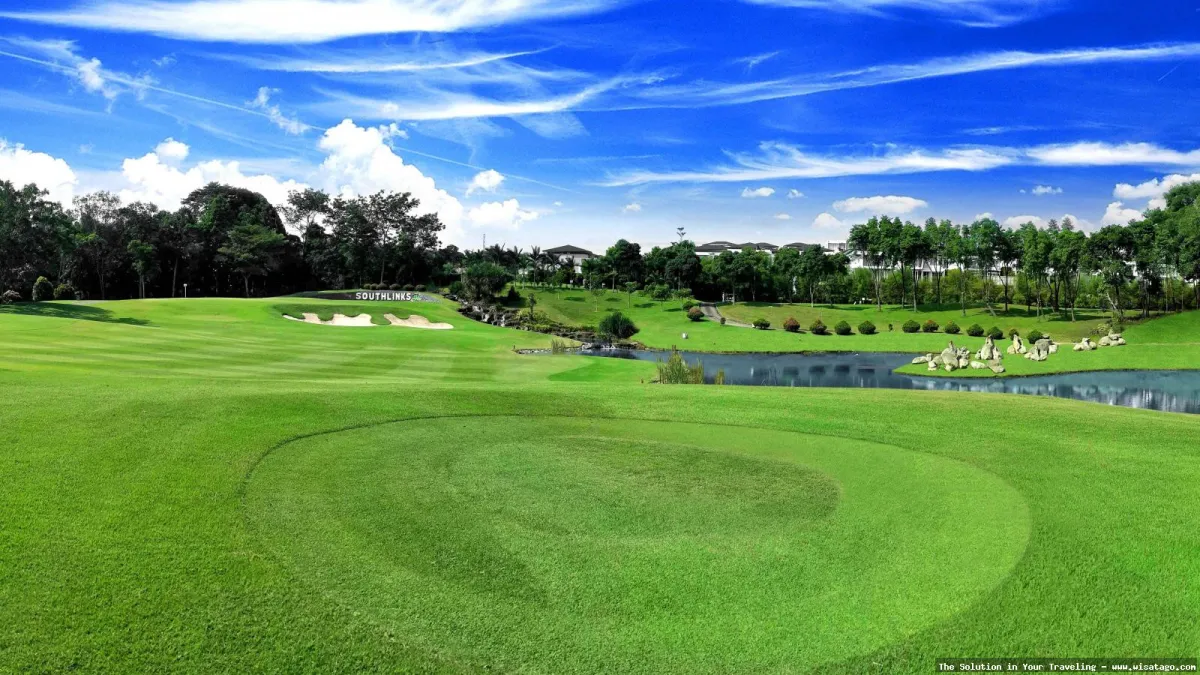 Wisata Padang Golf Southlinks yang indah