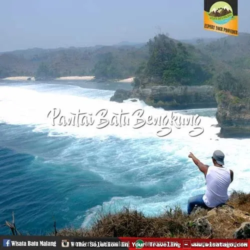wisata Pantai Batu Bengkung memesona.