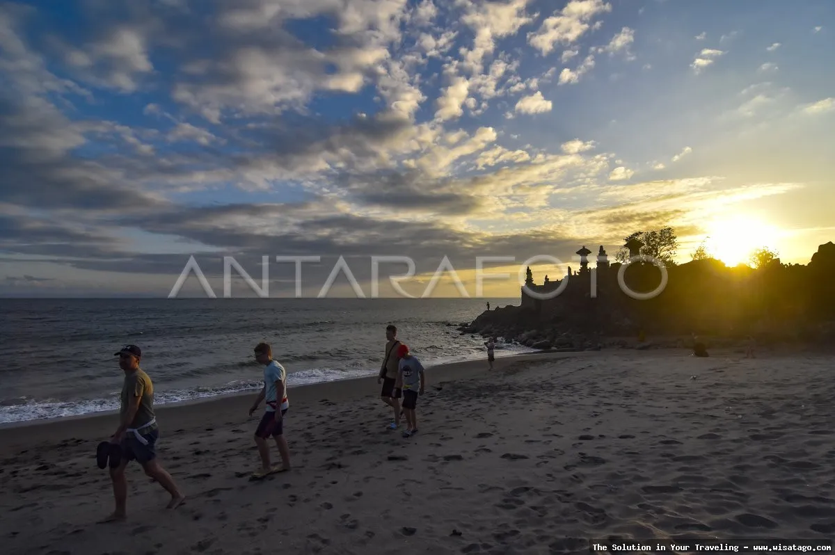 Wisata Pantai Batu Bongkok yang mempesona