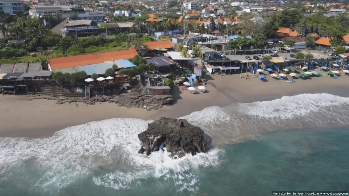 Wisata Pantai Batu Bongkok yang mempesona