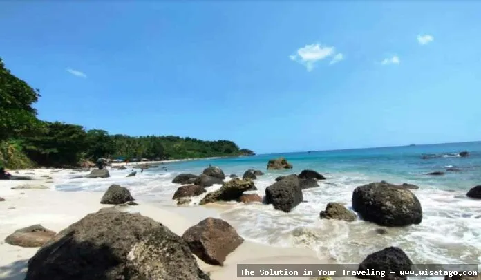 Wisata Pantai Batu Bongkok yang memukau