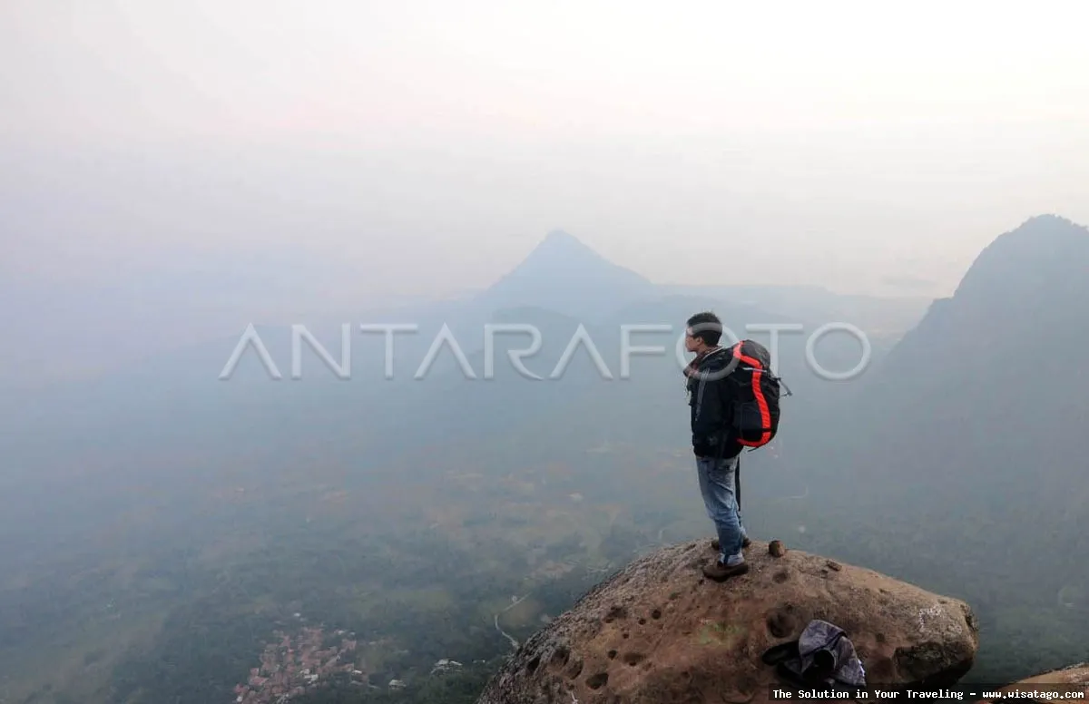 Wisata Pantai Batu Bongkok yang mempesona
