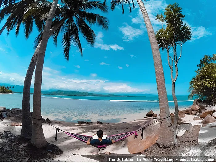 wisata Pantai Batu Bongkok yang memukau