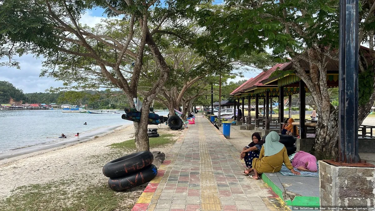 Wisata Pantai Bersejarah Desa Naibos, indah memukau