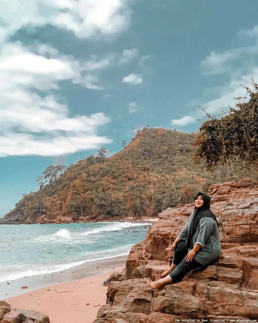 wisata Pantai Bolu Bolu yang indah