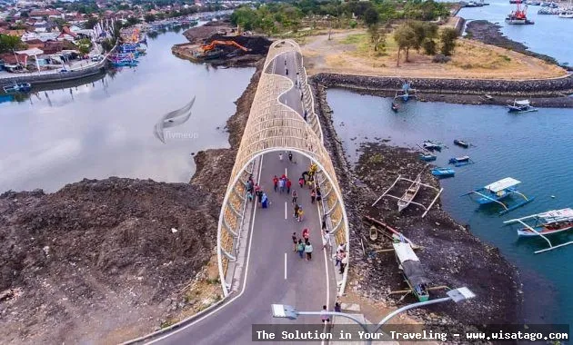 Wisata Pantai Boom yang memukau