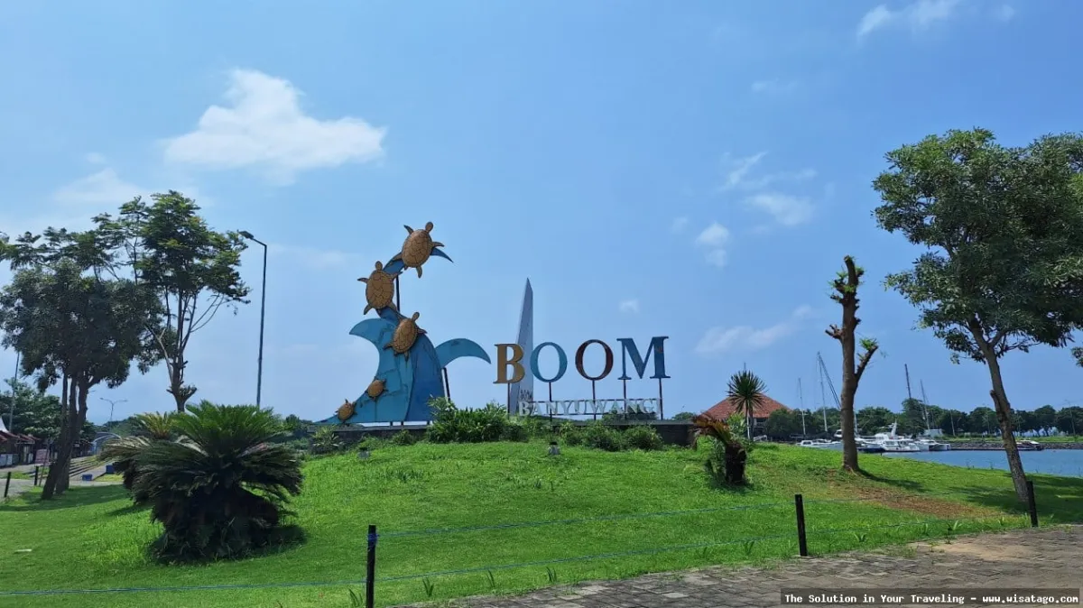 Wisata Pantai Boom yang menawan