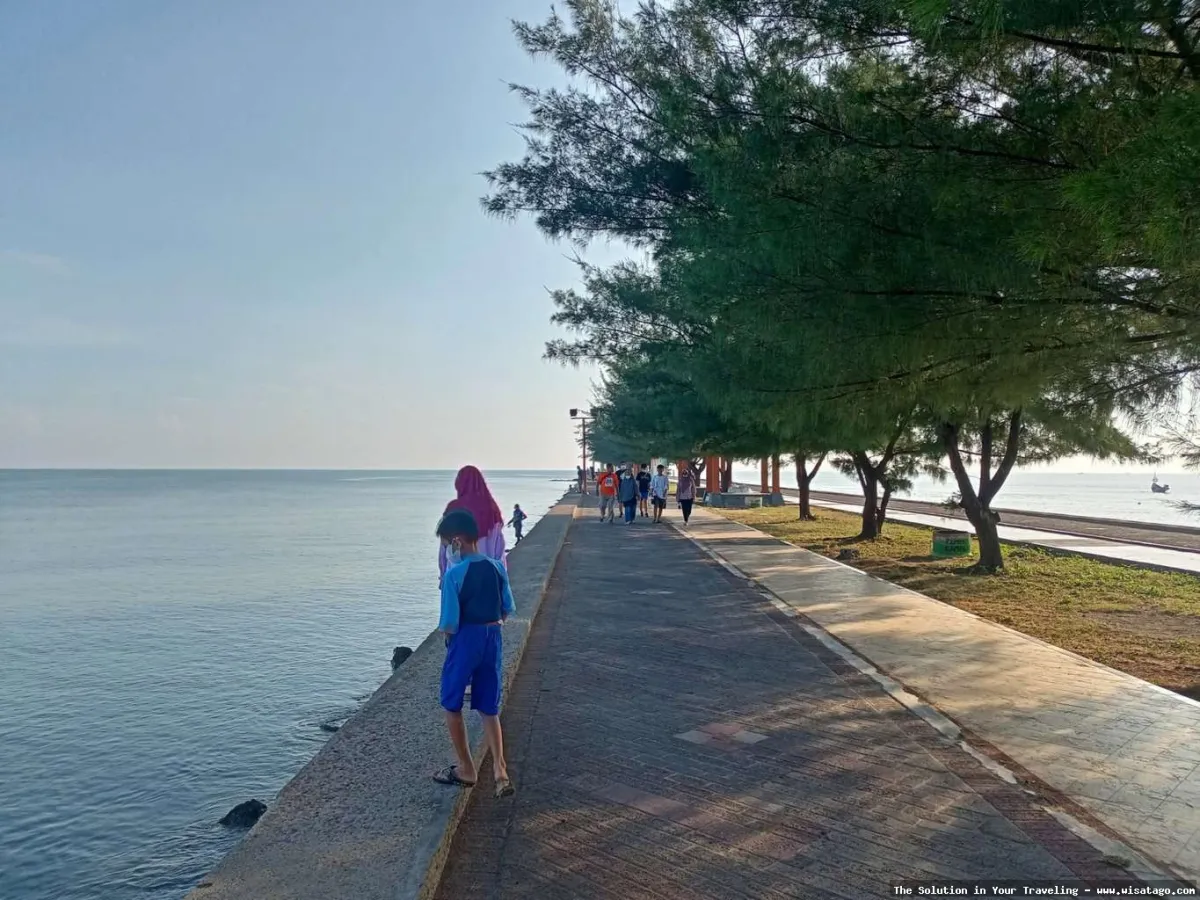 Wisata Pantai Boom yang memukau