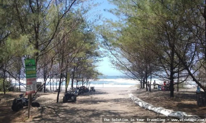 wisata Pantai Cemara yang menawan