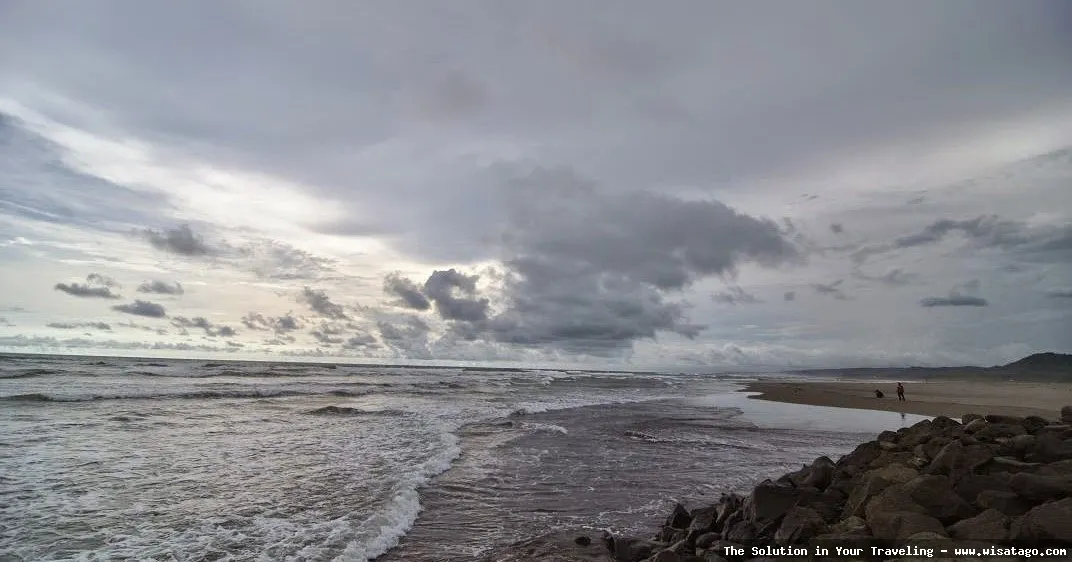 wisata Pantai Cipatujah yang memukau